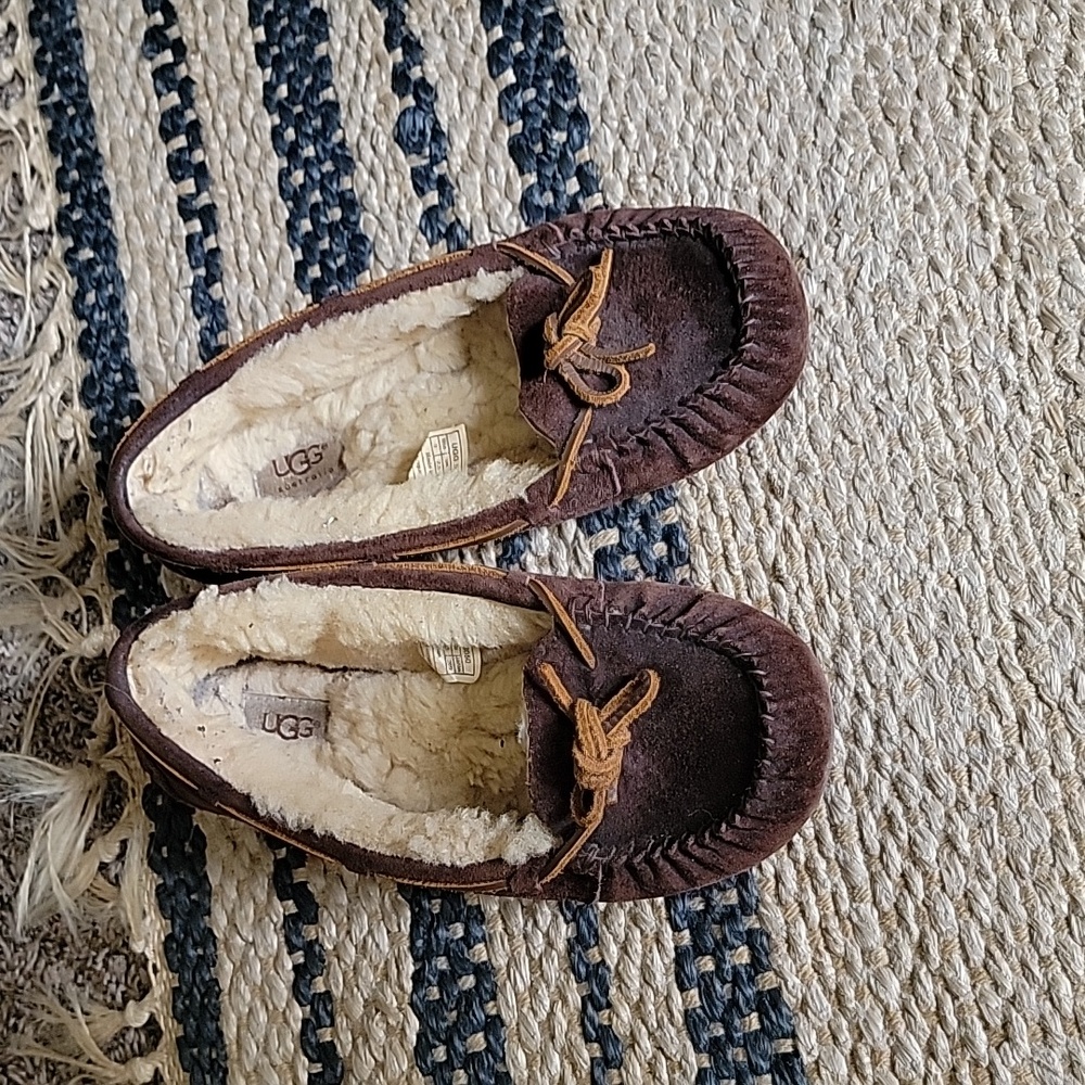 Women ugg slippers